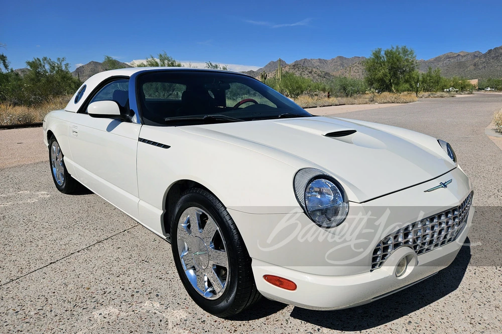 2002 Ford Thunderbird 11th Gen - Image 9 of 12
