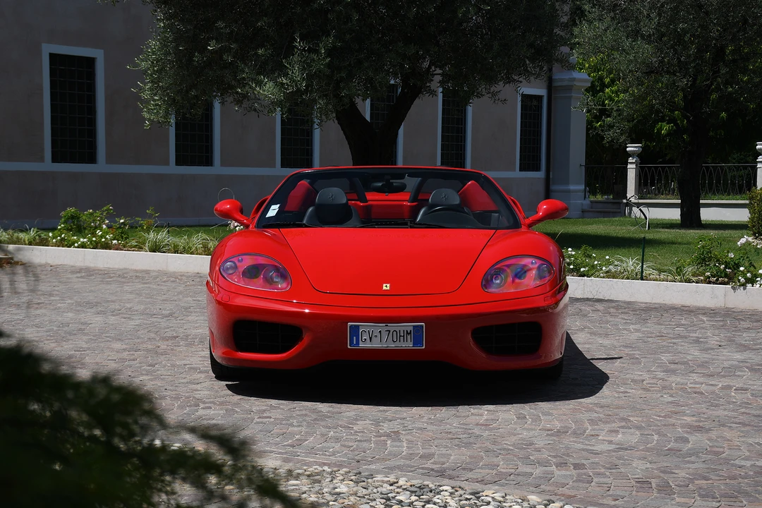 2002 Ferrari 360 Spider - Image 2 of 31