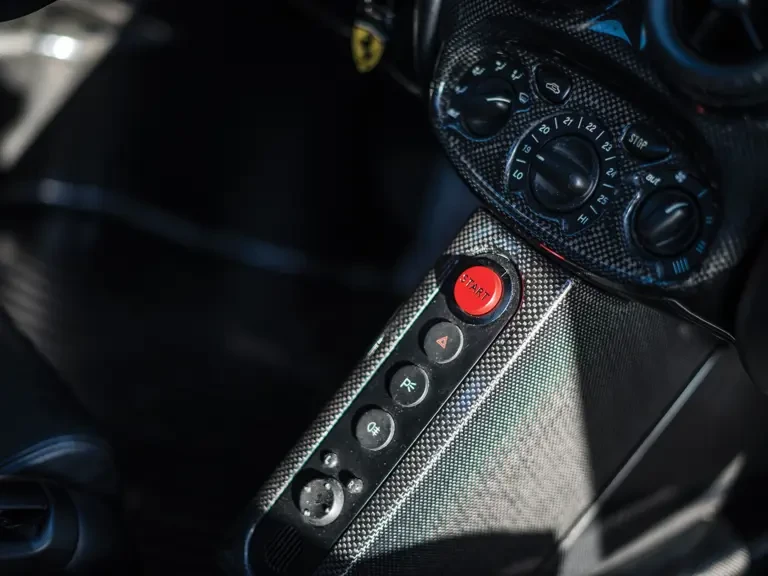 2002 Ferrari Enzo - Image 15 of 29
