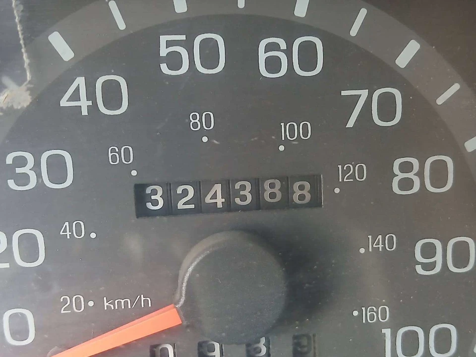 2002 Ford Econoline Van - Image 9 of 21