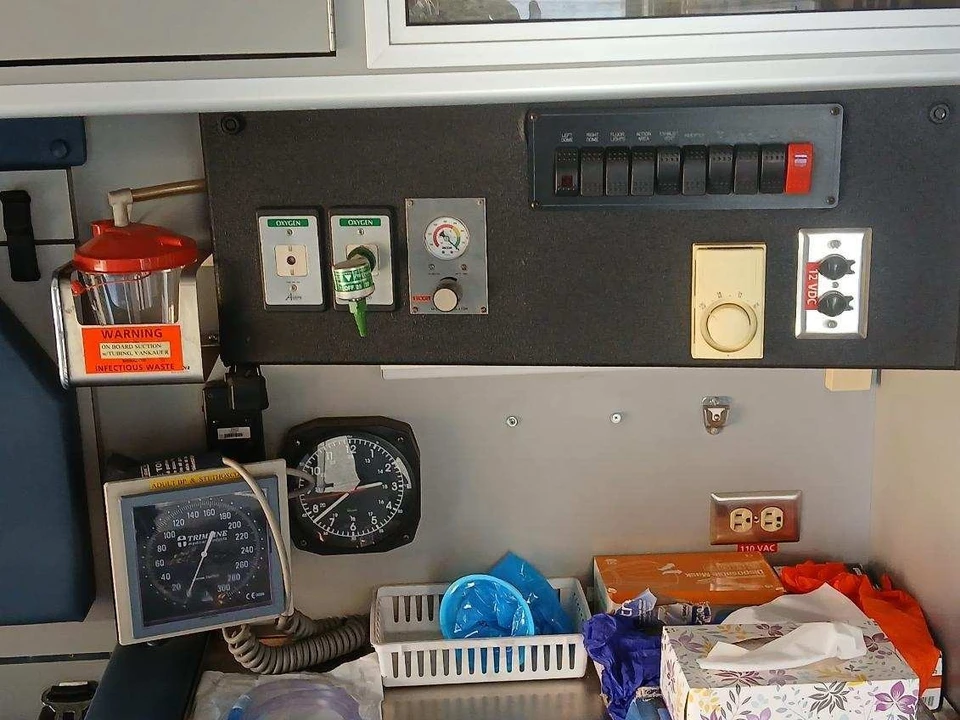 2002 Ford Econoline Van - Image 16 of 21
