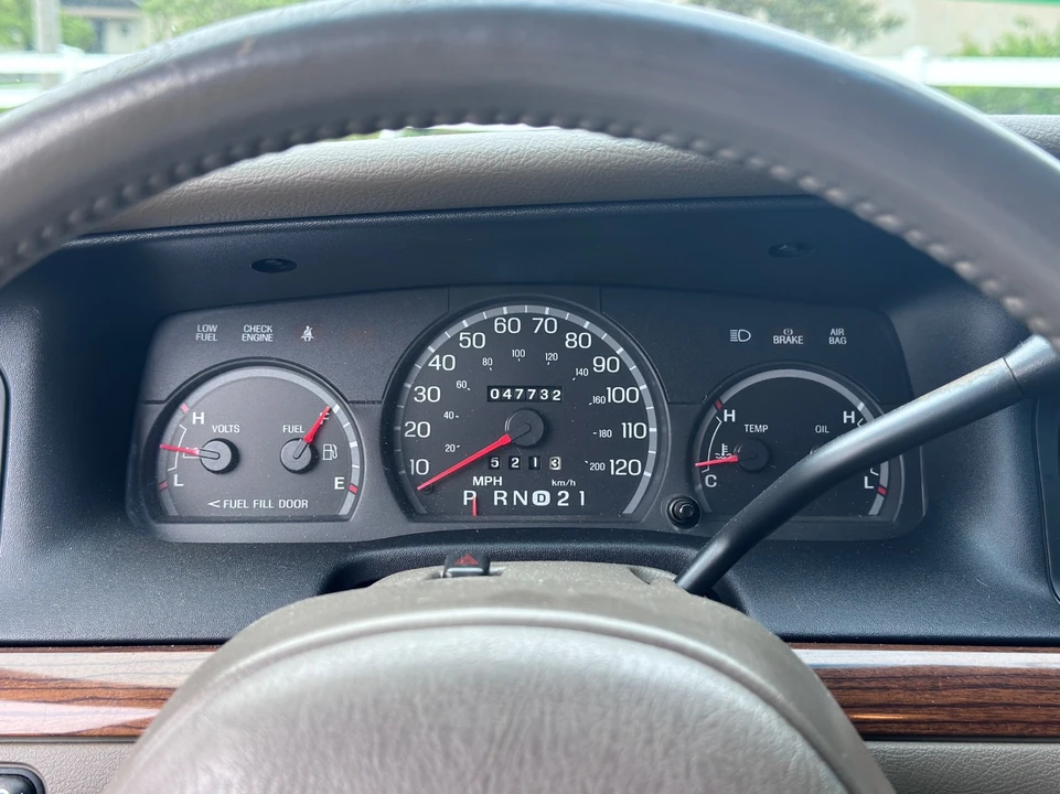 2002 Ford Crown Victoria - Image 14 of 21