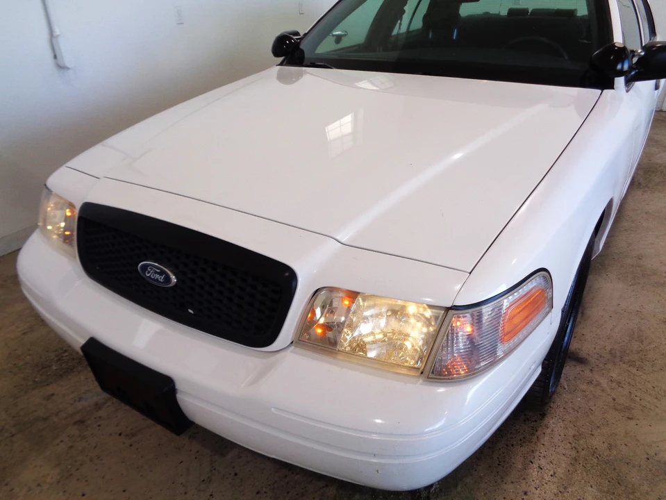 2002 Ford Crown Victoria - Image 11 of 21
