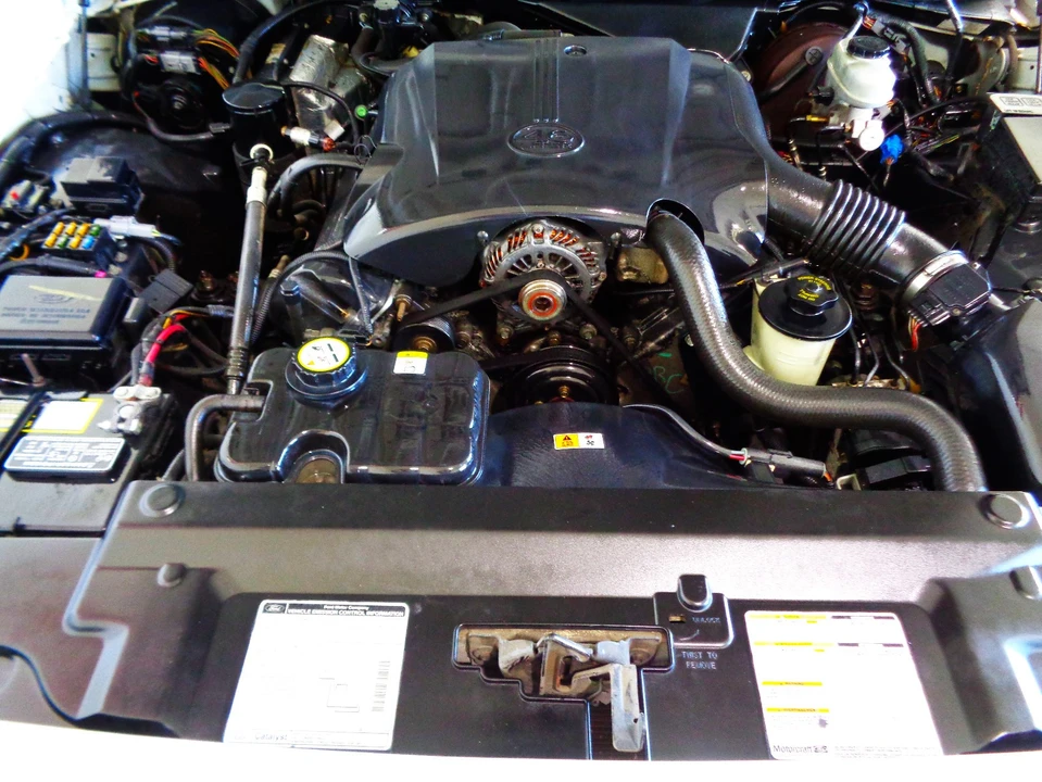 2002 Ford Crown Victoria - Image 20 of 21