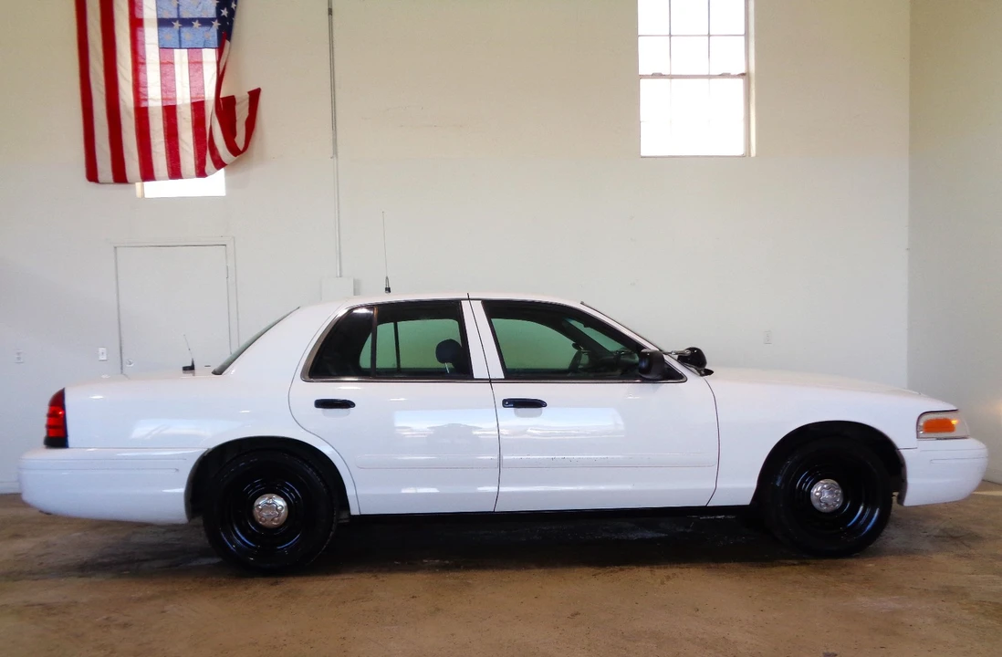 2002 Ford Crown Victoria - Image 6 of 21
