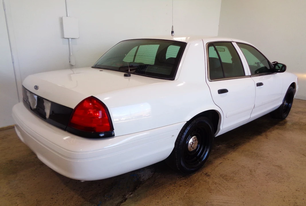 2002 Ford Crown Victoria - Image 3 of 21