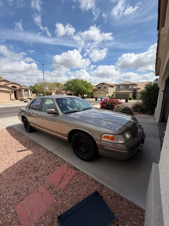 2002 Ford Crown Victoria - Image 7 of 18