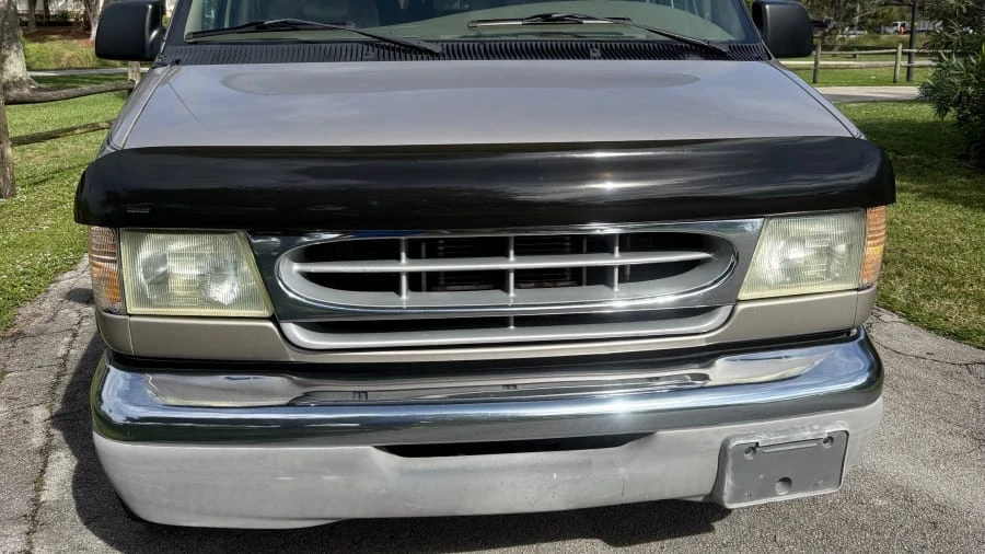 2002 Ford Econoline Van - Image 4 of 19