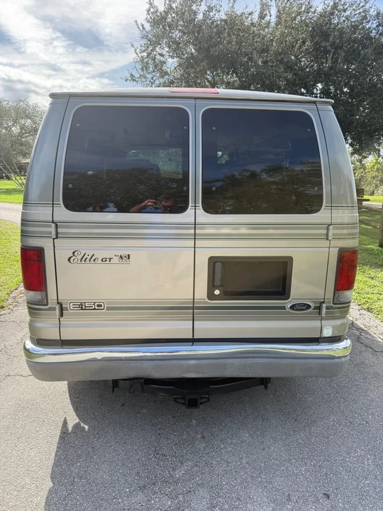 2002 Ford Econoline Van - Image 5 of 19