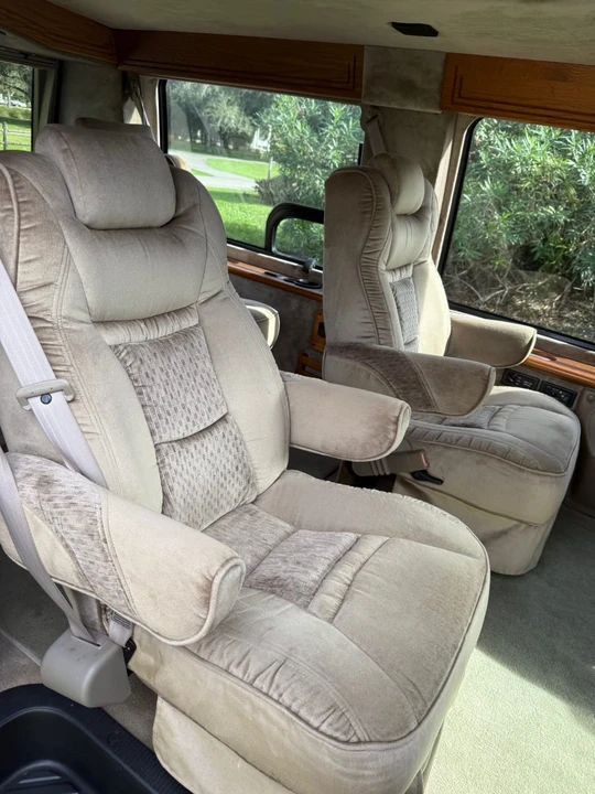 2002 Ford Econoline Van - Image 12 of 19