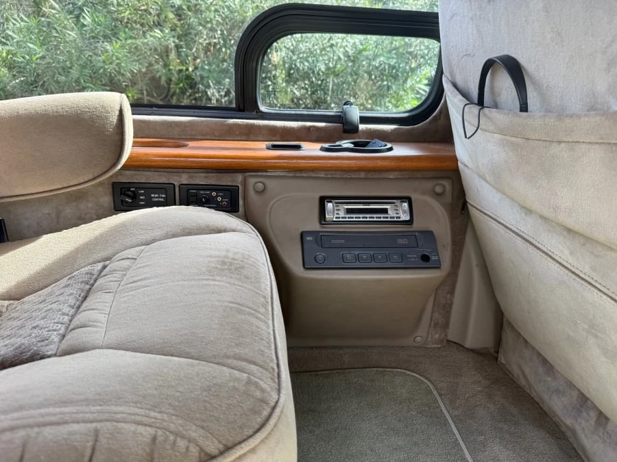 2002 Ford Econoline Van - Image 11 of 19
