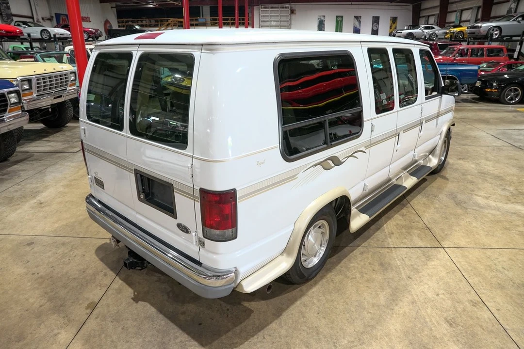 2002 Ford Econoline Van - Image 17 of 31