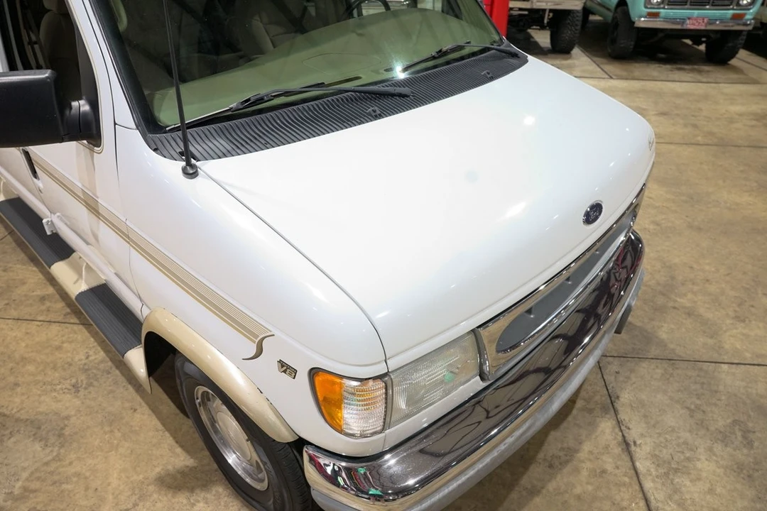 2002 Ford Econoline Van - Image 18 of 31