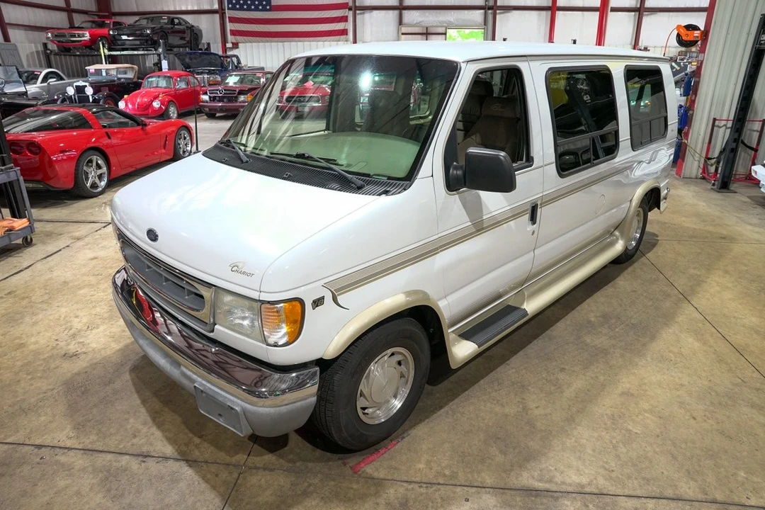 2002 Ford Econoline Van - Image 15 of 31