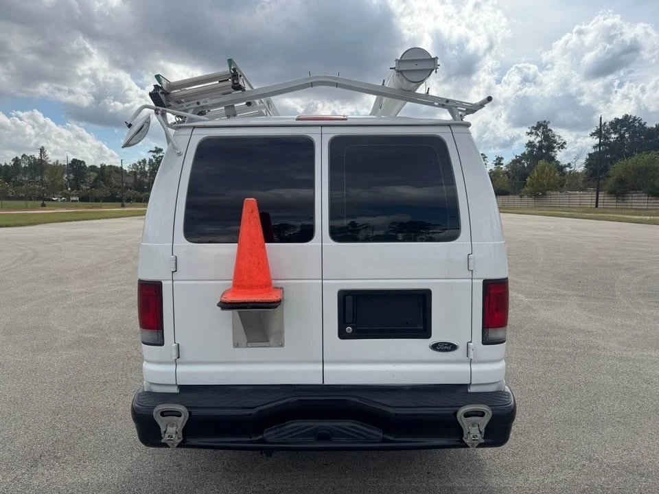 2002 Ford Econoline Van - Image 6 of 21