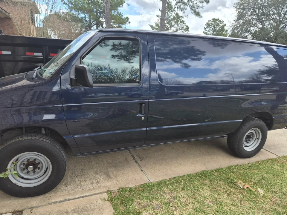 2002 Ford Econoline Van - Image 3 of 6