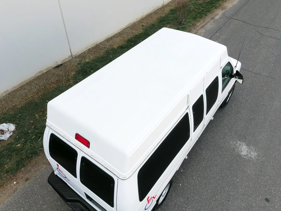 2002 Ford Econoline Van - Image 13 of 21