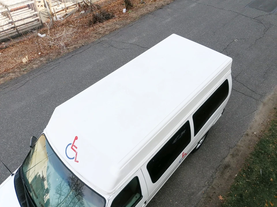 2002 Ford Econoline Van - Image 10 of 21
