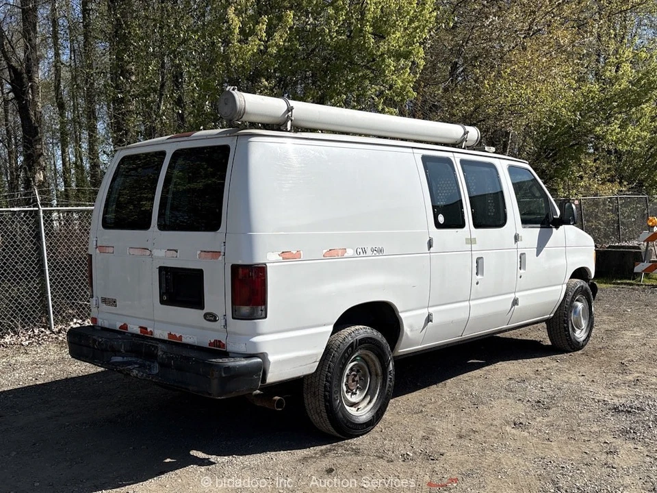 2002 Ford Econoline Van - Image 4 of 12