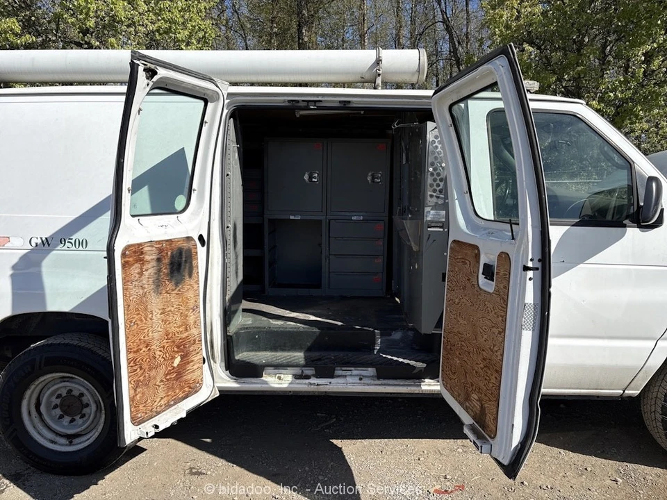 2002 Ford Econoline Van - Image 7 of 12