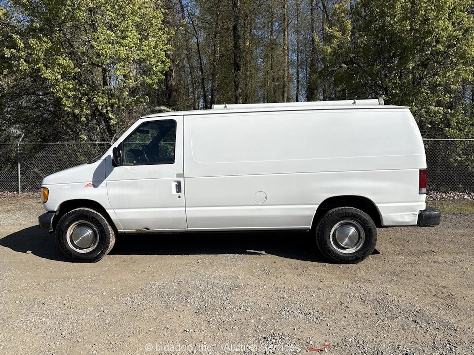 2002 Ford Econoline Van - Image 5 of 12