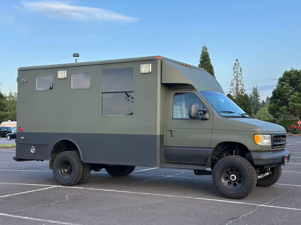 2002 Ford Econoline Van - Image 13 of 31