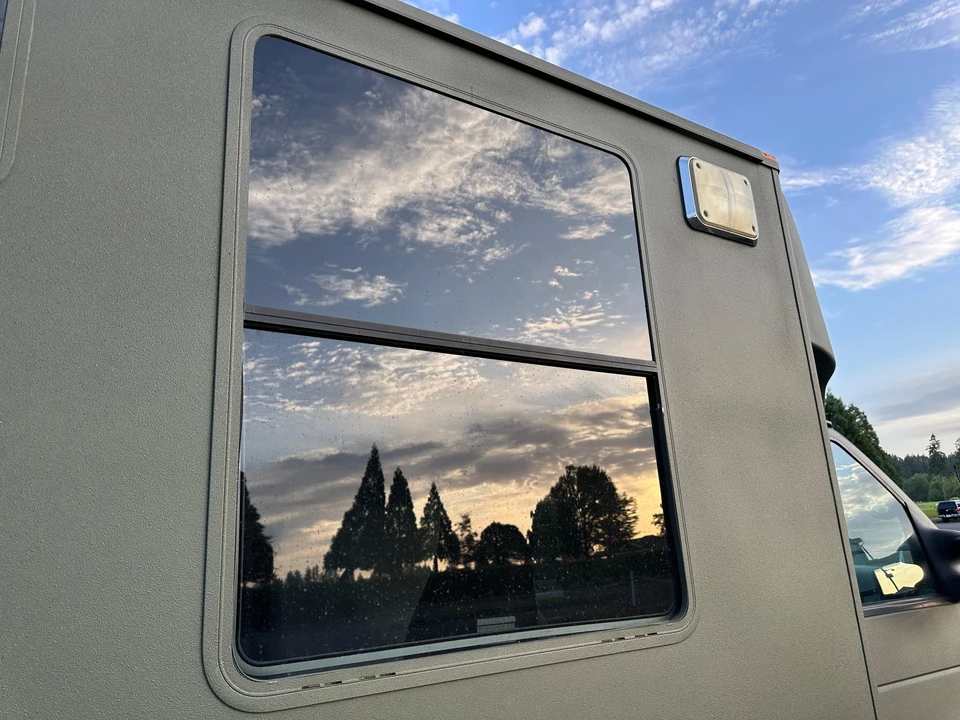 2002 Ford Econoline Van - Image 23 of 31