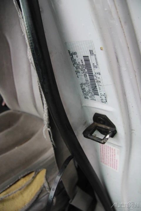 2002 Ford Econoline Van - Image 11 of 21