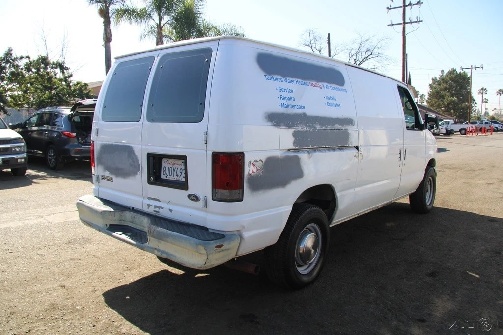 2002 Ford Econoline Van - Image 6 of 21
