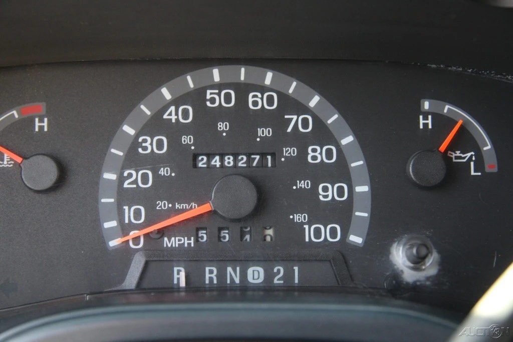 2002 Ford Econoline Van - Image 15 of 21