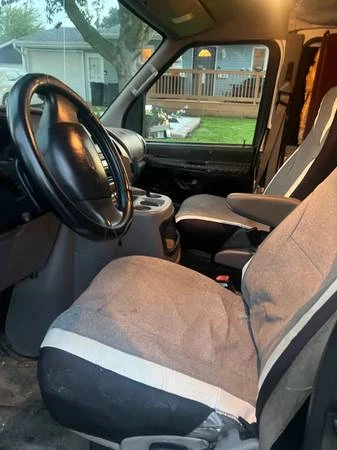 2002 Ford Econoline Van - Image 15 of 21