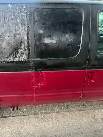 2002 Ford Econoline Van - Image 10 of 21