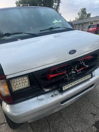 2002 Ford Econoline Van - Image 13 of 21