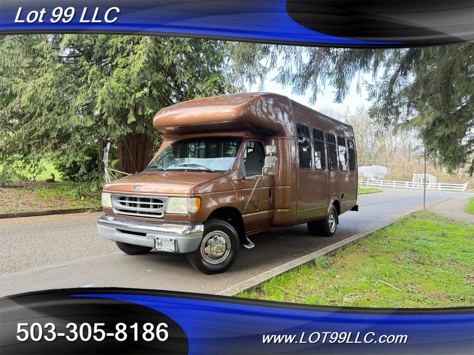 2002 Ford Econoline Van - Image 2 of 4