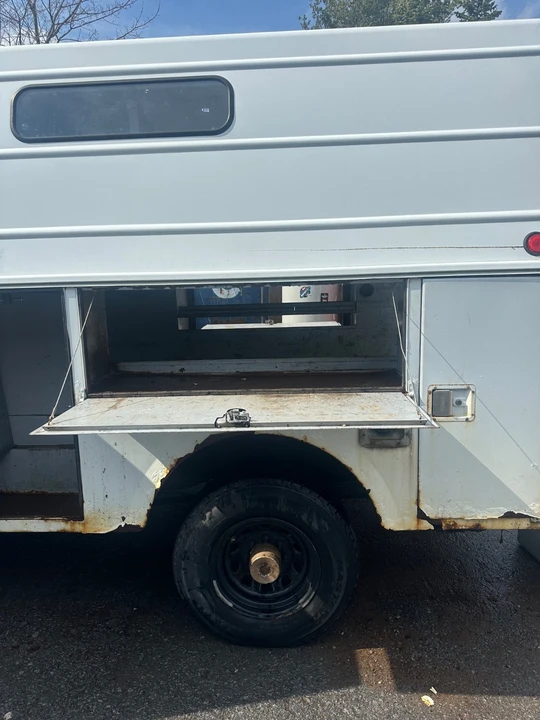 2002 Ford Econoline Van - Image 7 of 8