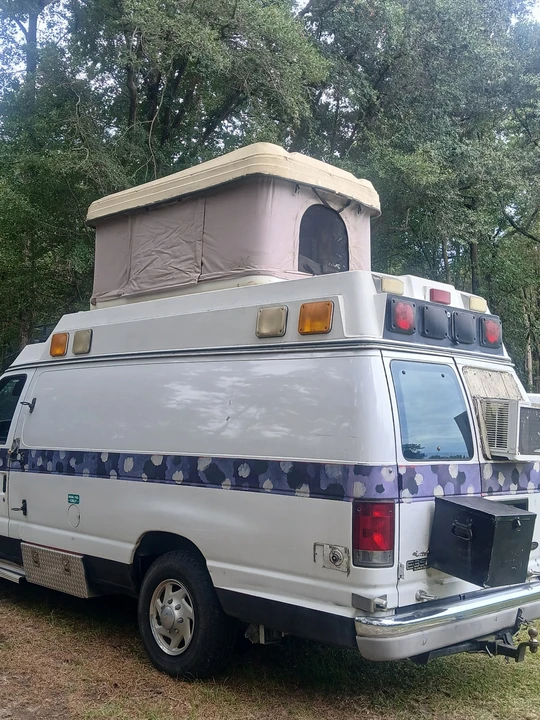 2002 Ford Econoline Van - Image 4 of 20