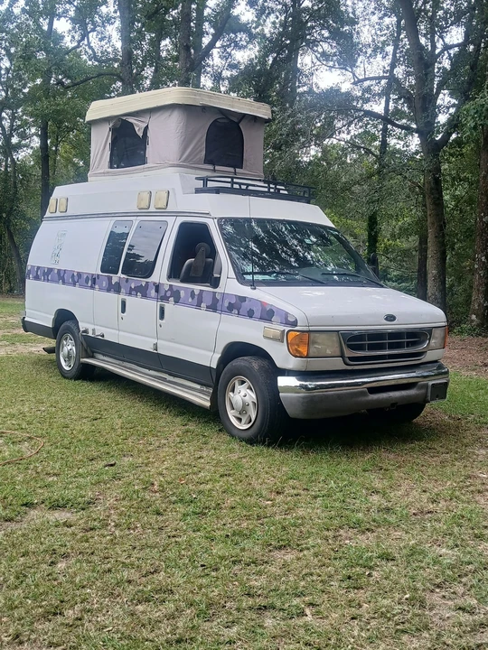 2002 Ford Econoline Van - Image 2 of 20