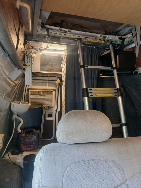 2002 Ford Econoline Van - Image 12 of 20