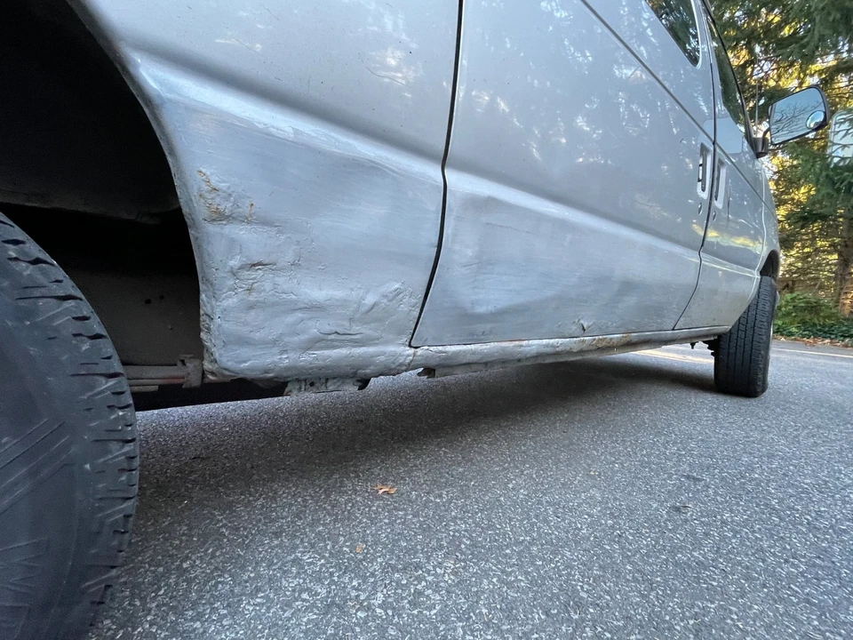 2002 Ford Econoline Van - Image 12 of 21