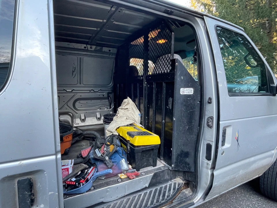 2002 Ford Econoline Van - Image 17 of 21