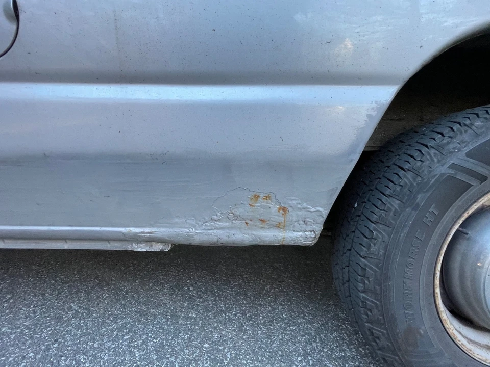 2002 Ford Econoline Van - Image 9 of 21