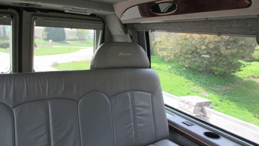 2002 Ford Econoline Van - Image 13 of 23