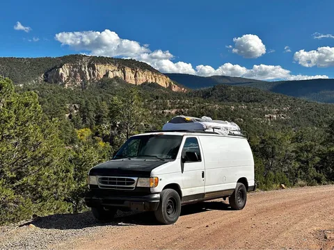 2002 Ford E250 Cargo Commercial Van 3D
