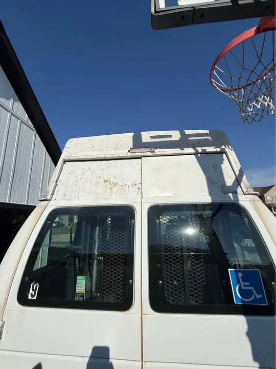 2002 Ford Econoline Van - Image 4 of 19