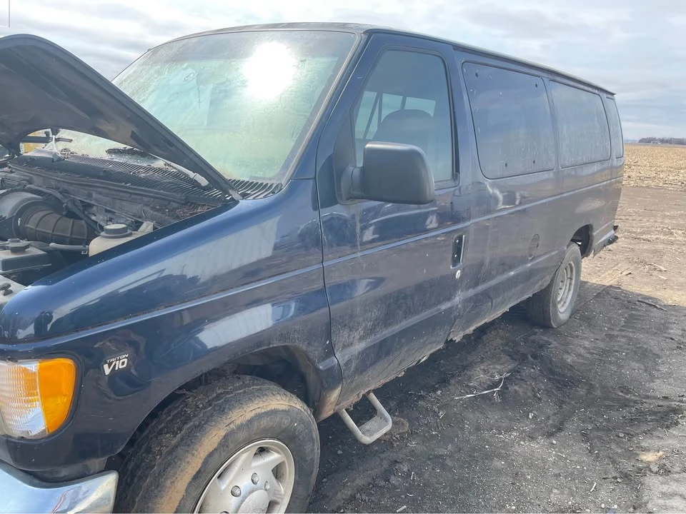 2002 Ford Econoline Van - Image 3 of 5