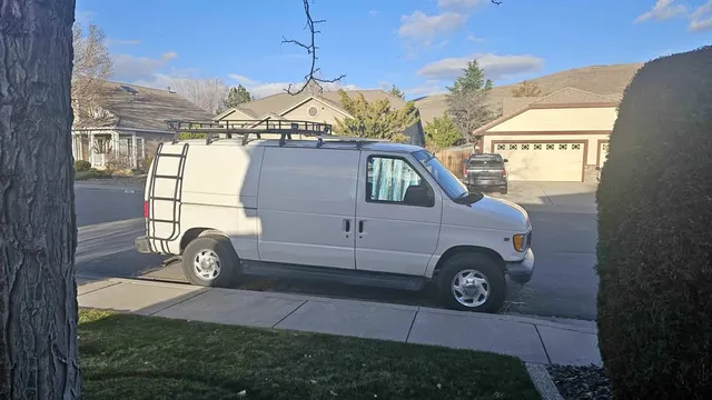 2002 Ford E250 Cargo Van 3D