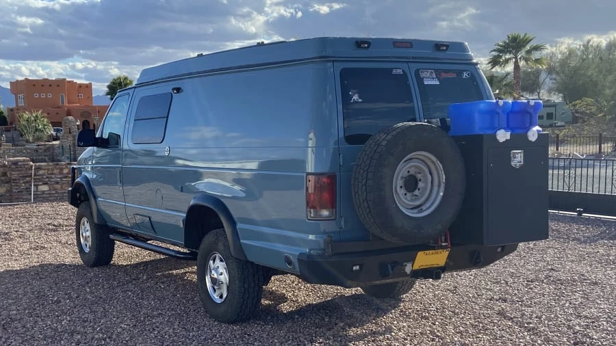2002 Ford Econoline Van - Image 2 of 8