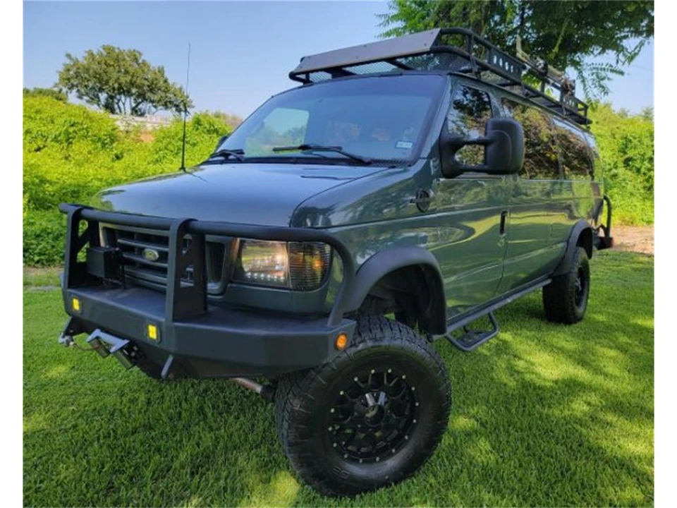 2002 Ford Econoline Van - Image 9 of 24