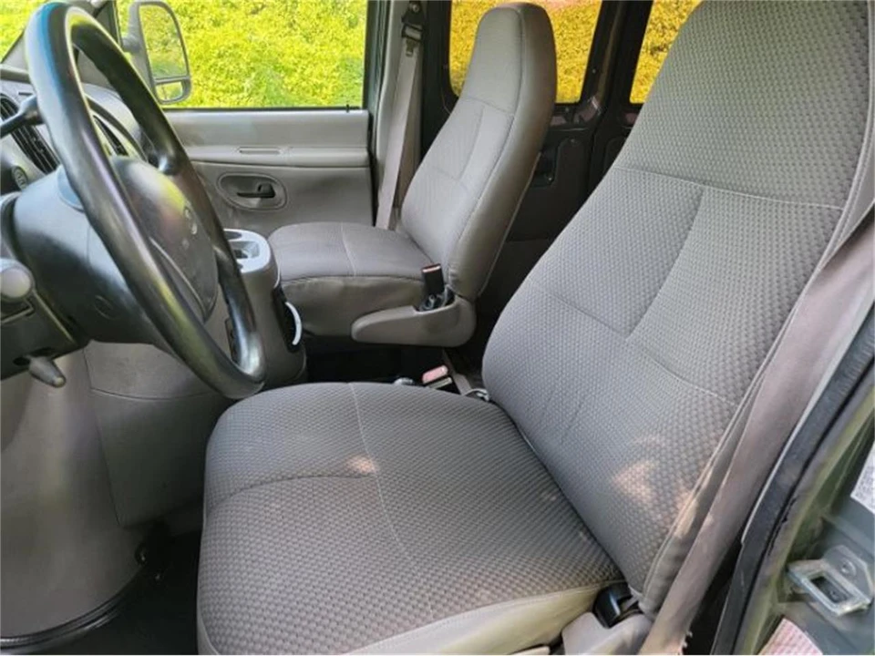 2002 Ford Econoline Van - Image 12 of 24