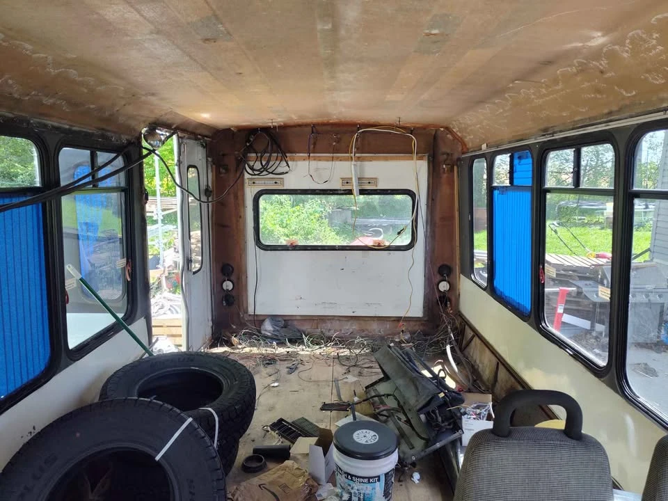 2002 Ford Econoline Van - Image 10 of 13